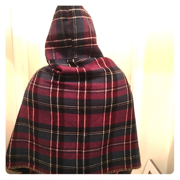 Hooded Poncho - Picture 1 of 4